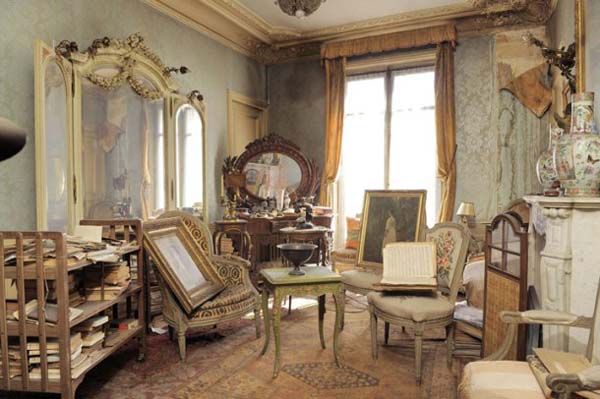 Interior design, Room, Wood, Furniture, Ceiling, Interior design, Chair, Classic, Molding, Antique, 