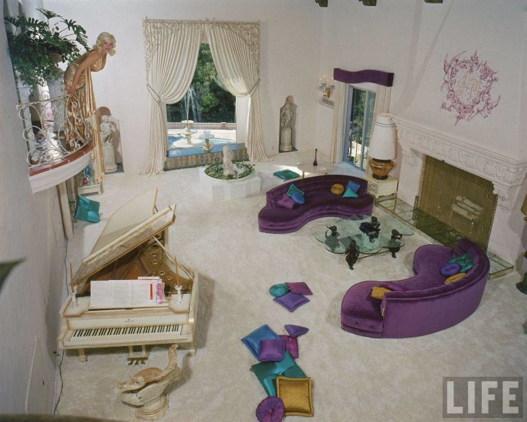 Interior design, Room, Purple, Violet, Interior design, Lavender, Home, Bedroom, Bed, Molding, 