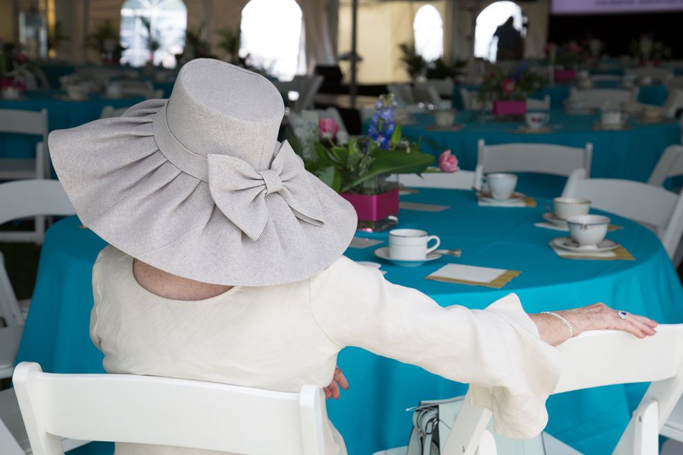 Tablecloth, Hat, Textile, Furniture, Table, Linens, Dishware, Headgear, Costume accessory, Costume hat, 