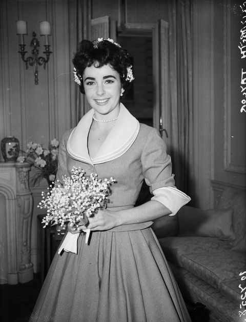 21st February 1952:  British-born actress Elizabeth Taylor on the day of her wedding to Michael Wilding.  (Photo by Fred Mott/Evening Standard/Getty Images)