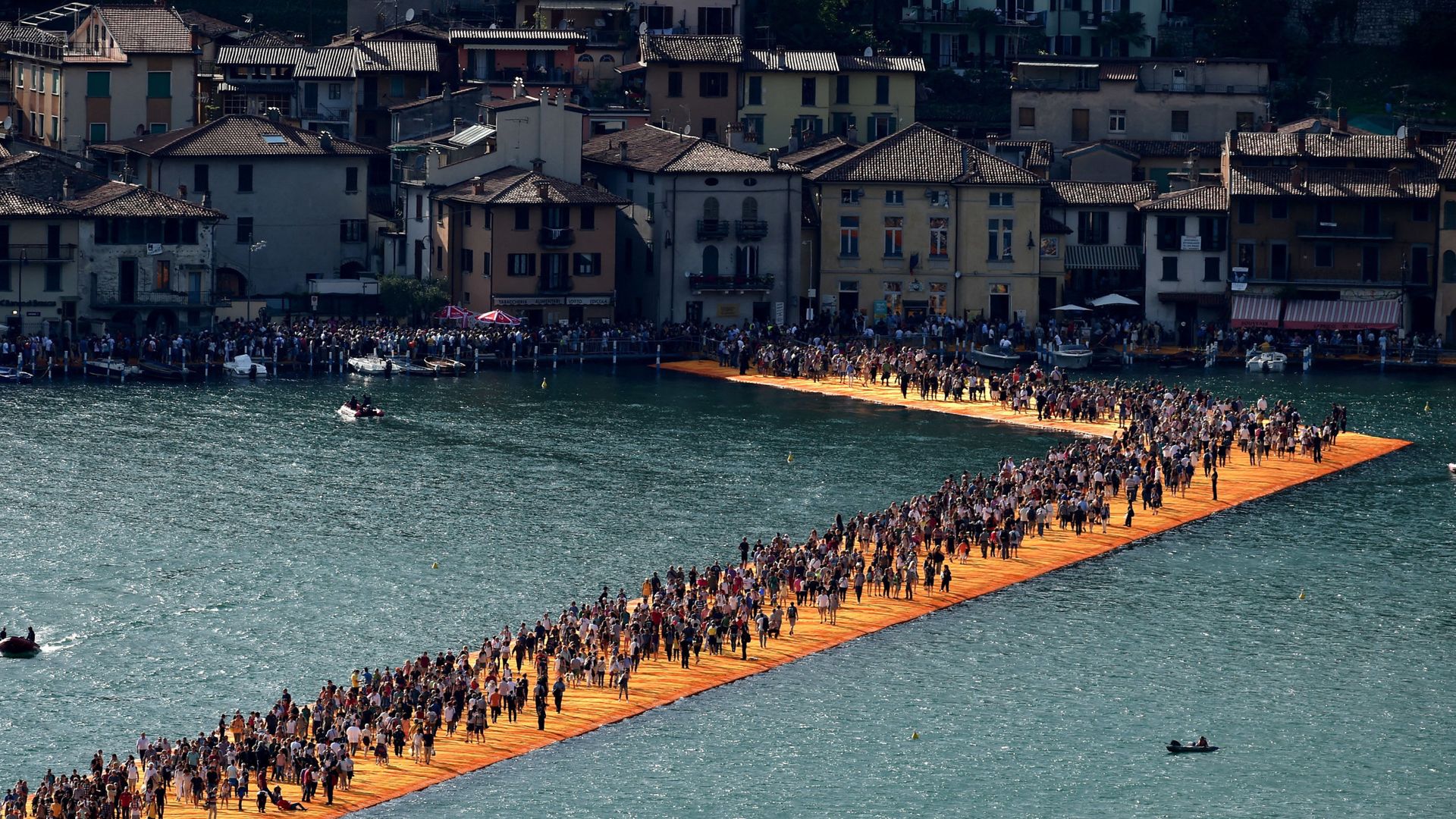 Floating Piers