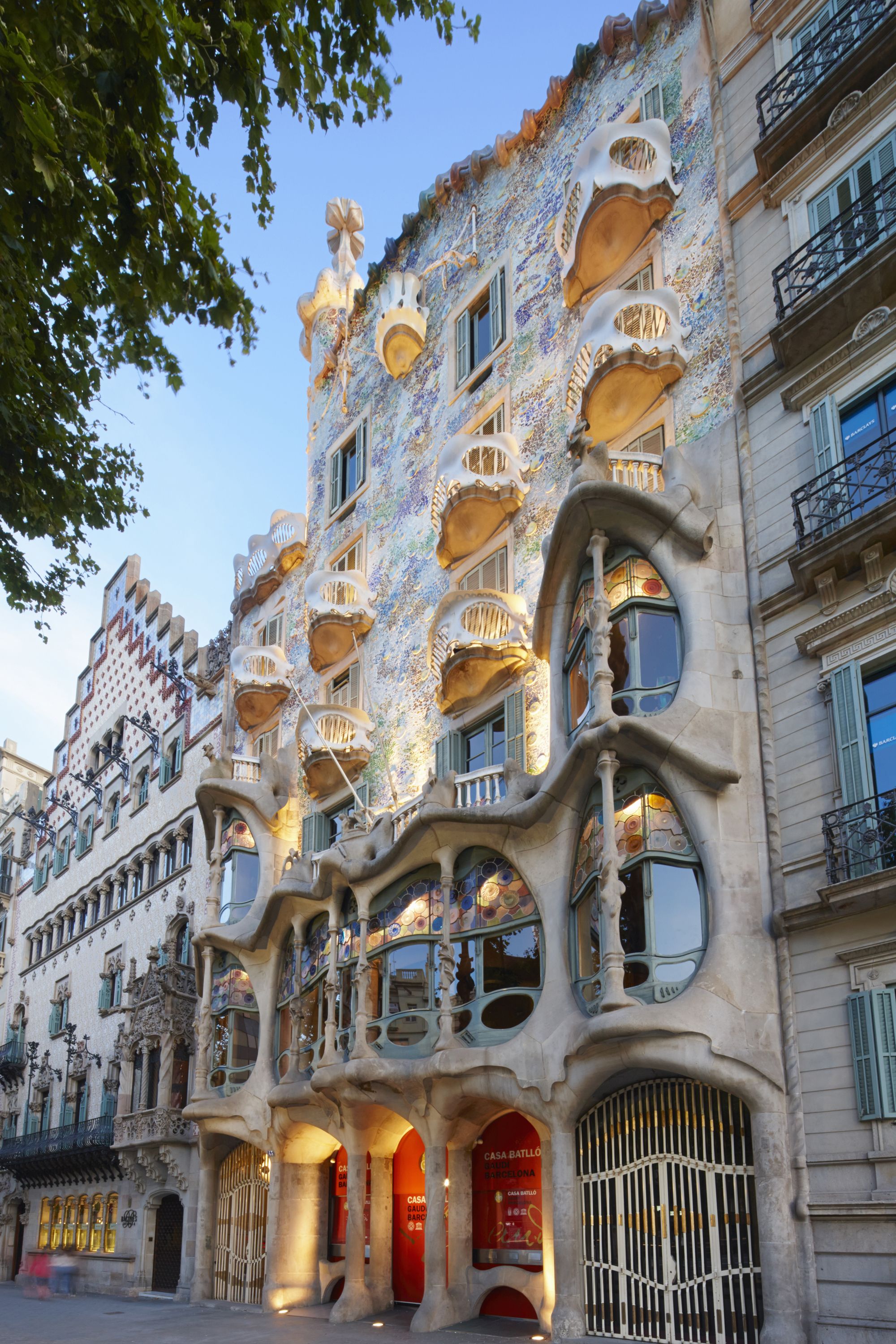 Antoni Gaudí Architecture In Barcelona - Town & Country