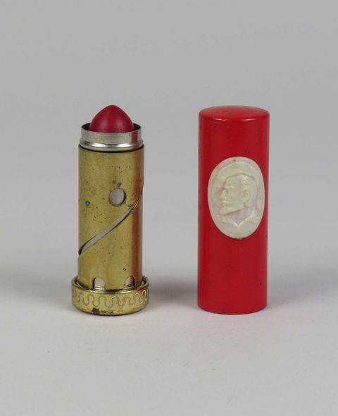 Red, Metal, Carmine, Brass, Cylinder, Ammunition, Material property, Coquelicot, Gun accessory, Lipstick, 