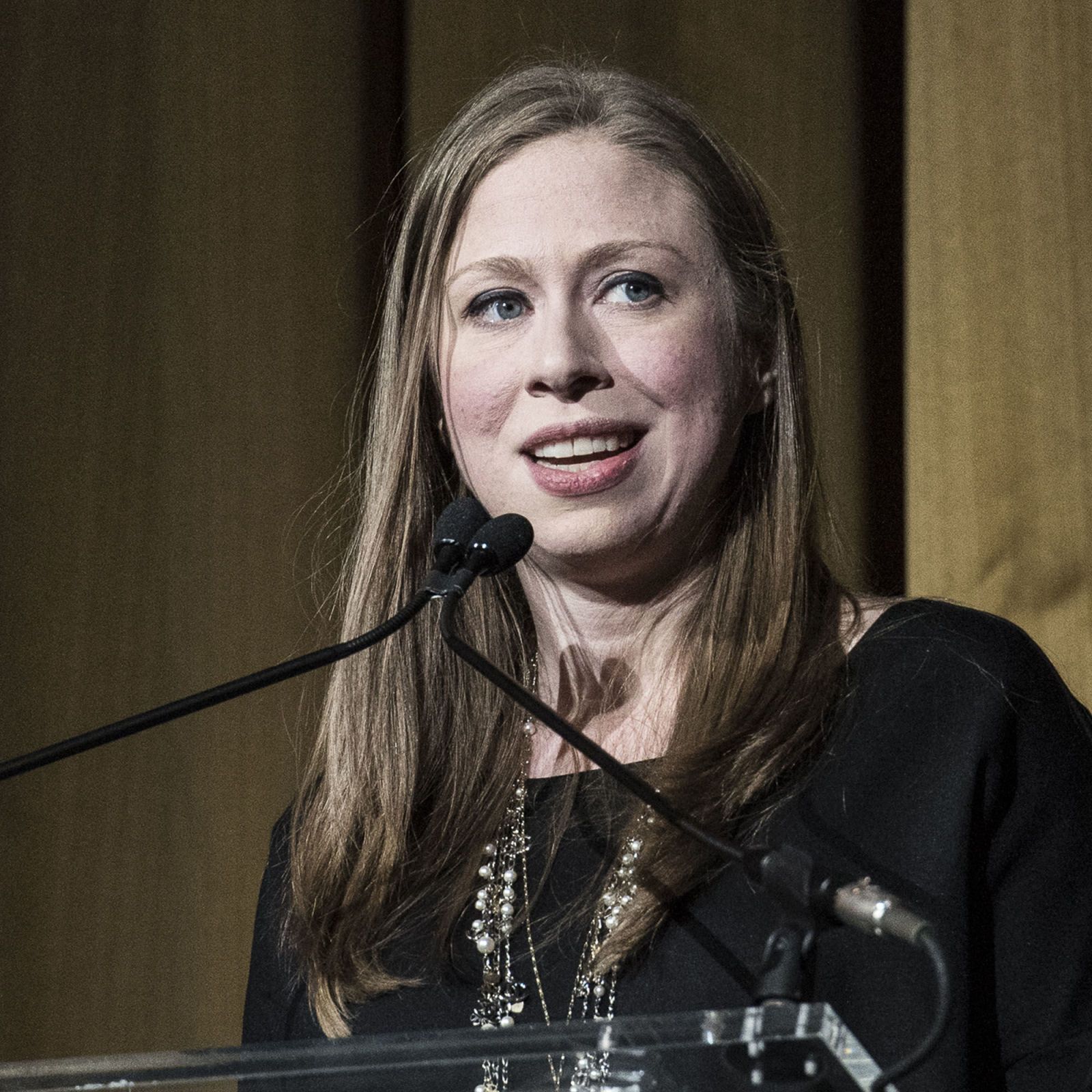 10 Chelsea Clinton Facts - Photos Of Chelsea Clinton