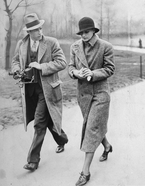<p>Swedish actress Greta Garbo being harried by a reporter as she walks through Central Park in New York City. </p><p>Other celebrity visitors this year: actress and singer June MacCloy, actor Johnny Walker.<br></p>