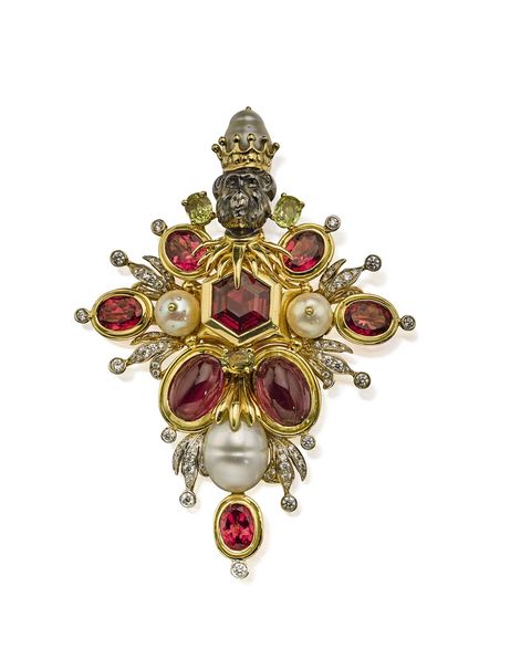 Brooch, Art, Brass, Metal, Ornament, Circle, Symbol, Christmas decoration, Gold, Body jewelry, 