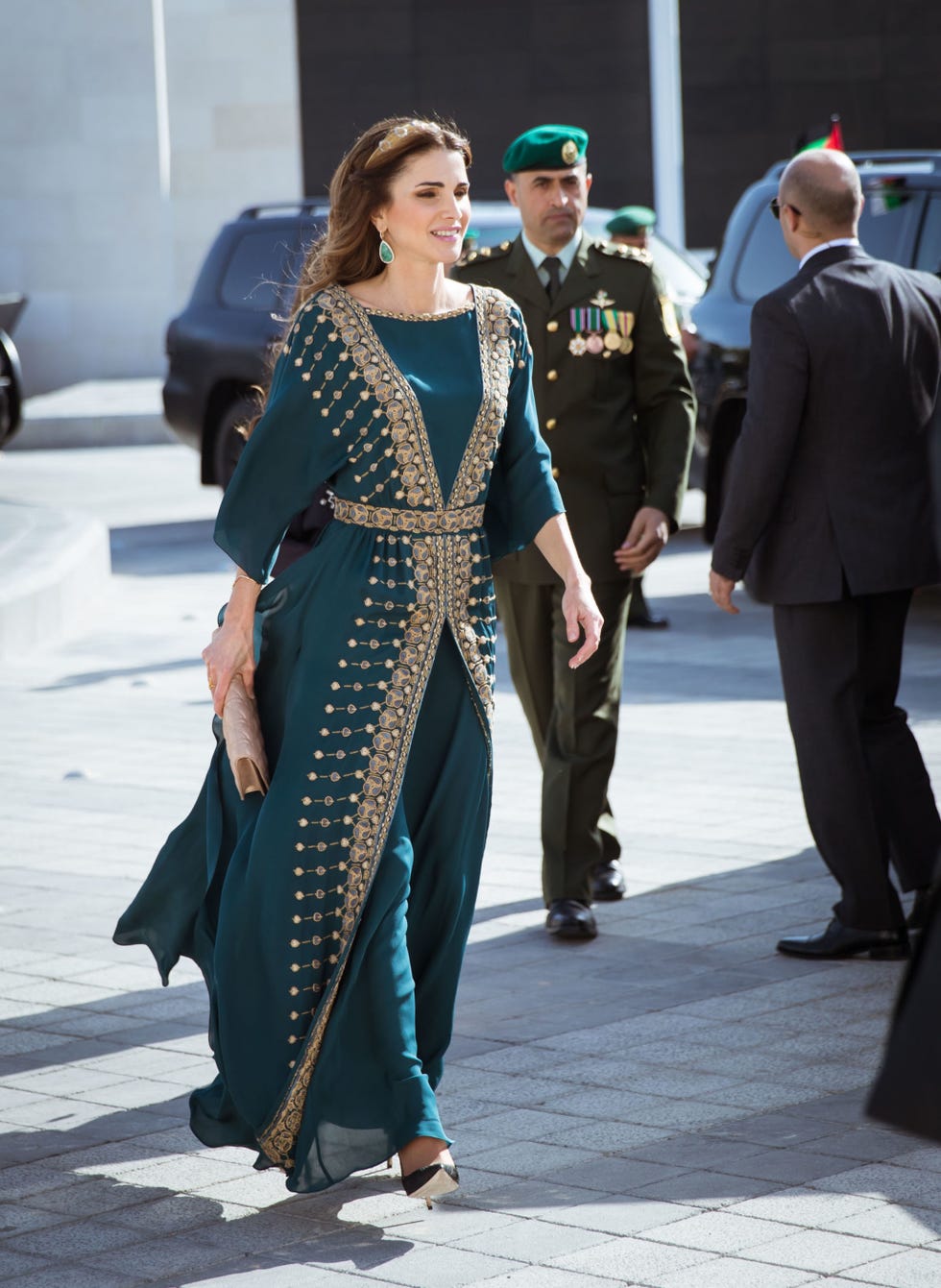 Royal Style - Royal Fashion Around the World