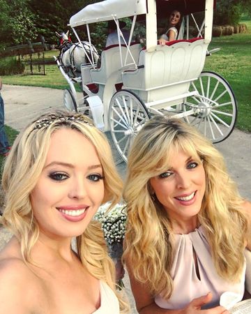 Carriage, Blond, Classic, Spoke, Long hair, Layered hair, Wagon, Necklace, Makeover, Cart, 