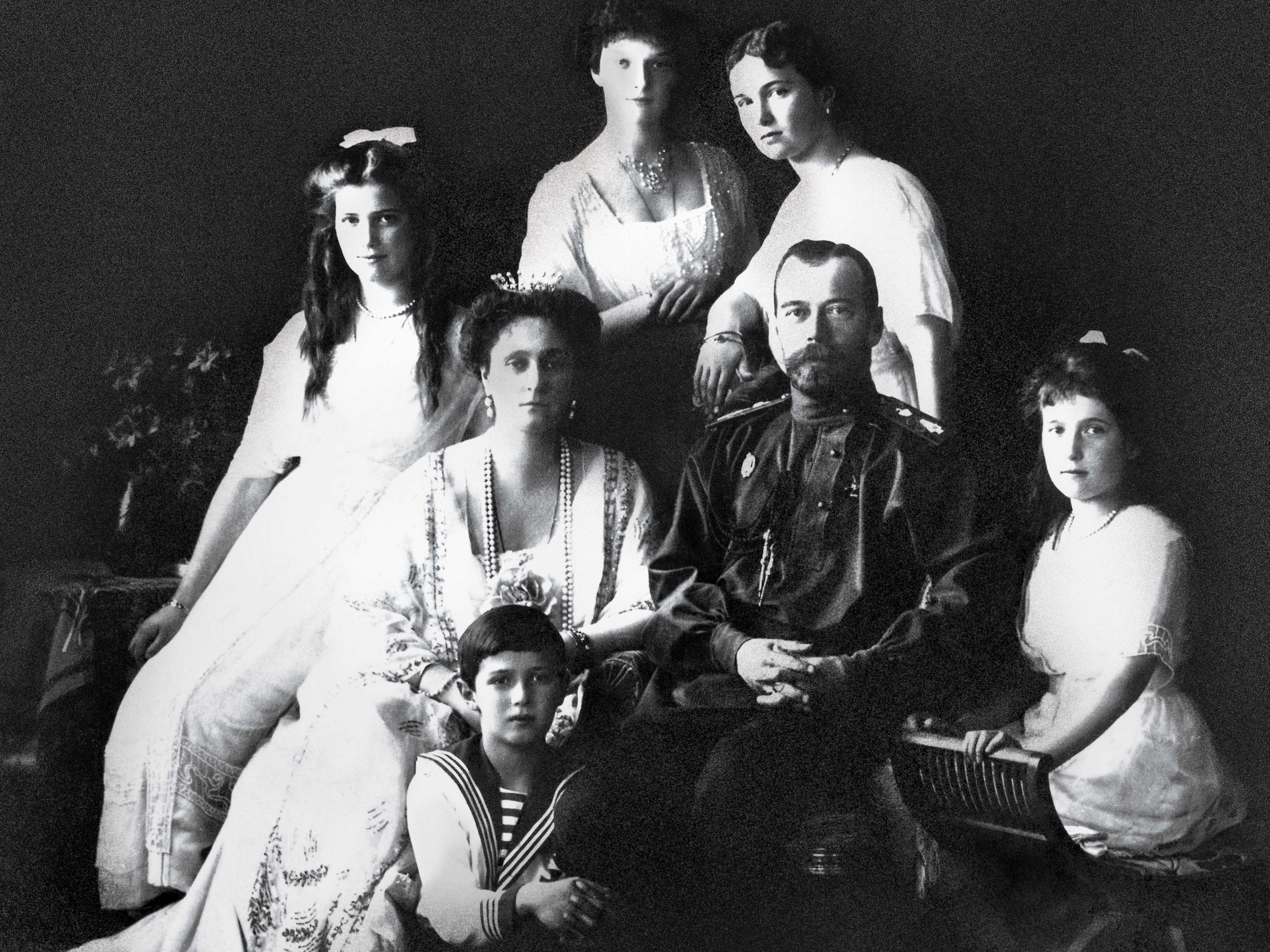 The Devastating True Story Of The Romanov Family's Execution