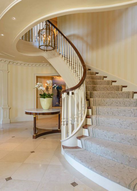 Stairs, Interior design, Property, Floor, Architecture, Flooring, Real estate, Wall, Handrail, Hardwood, 