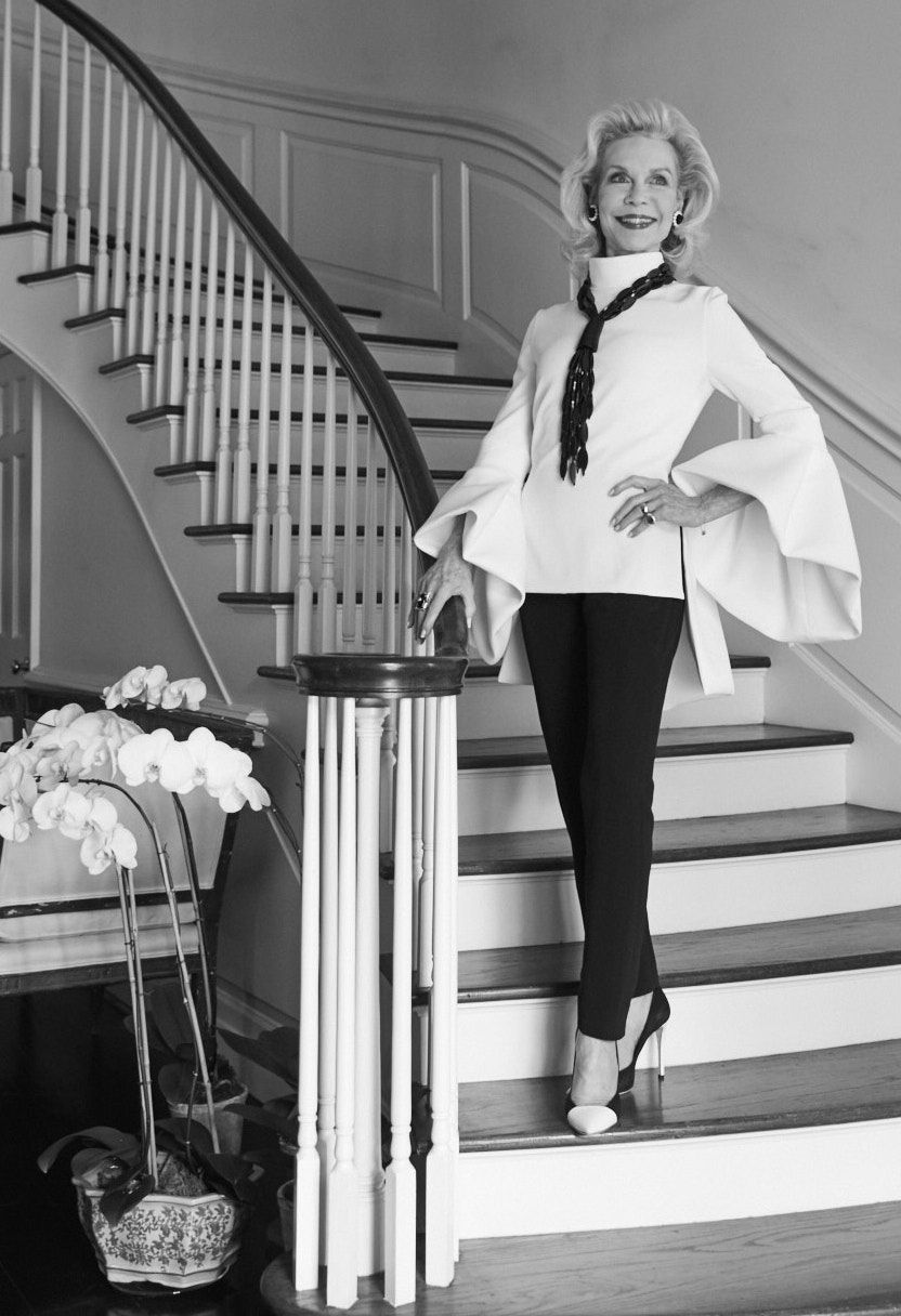 Stairs, Sleeve, White, Style, Knee, High heels, Street fashion, Handrail, Baluster, Vintage clothing, 