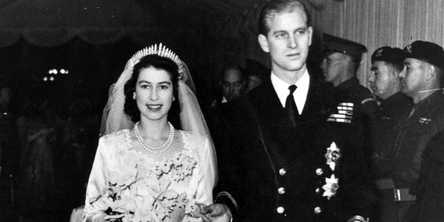 Queen Elizabeth's Wedding - Queen Elizabeth II Wedding to Prince Philip Story & Photos