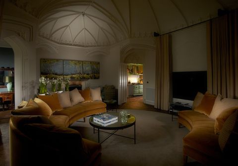 Room, Living room, Interior design, Furniture, Property, Building, Lighting, House, Couch, Table, 
