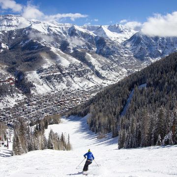 Mountainous landforms, Winter, Winter sport, Recreation, Mountain range, Snow, Mountain, Slope, Outdoor recreation, Ski pole, 