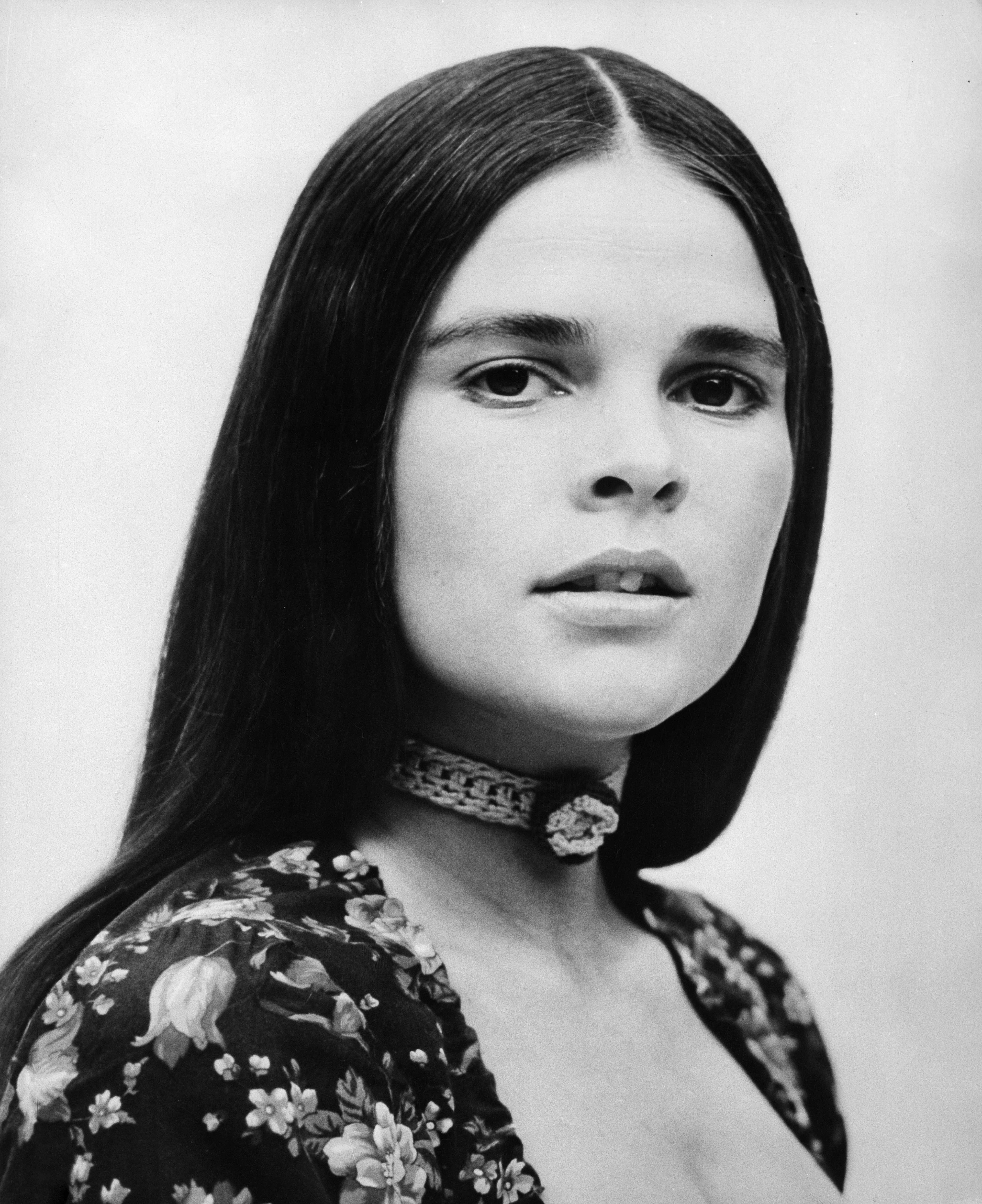 The Style Evolution Of Ali Macgraw