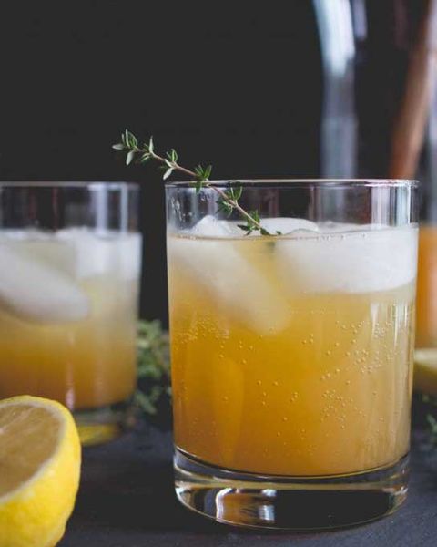 10 Best Christmas Mocktails - Easy Non-Alcoholic Holiday Drink Recipes