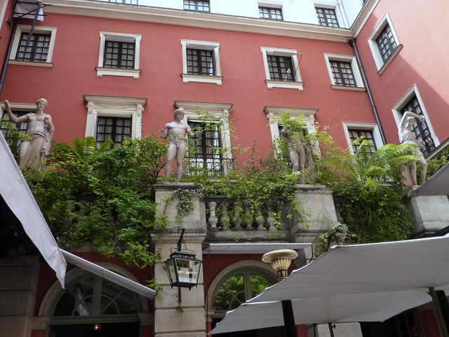 Hotel Costes Courtyard