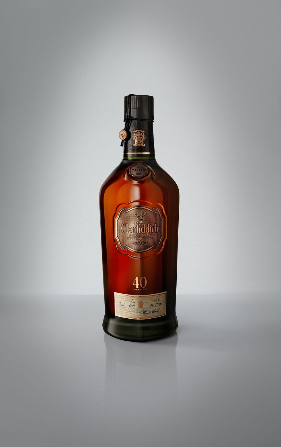 Виски 40. Glenfiddich 40 years. Glenfiddich 40 y.o.. Гленфиддик 30-летней выдержки. Виски 5000.