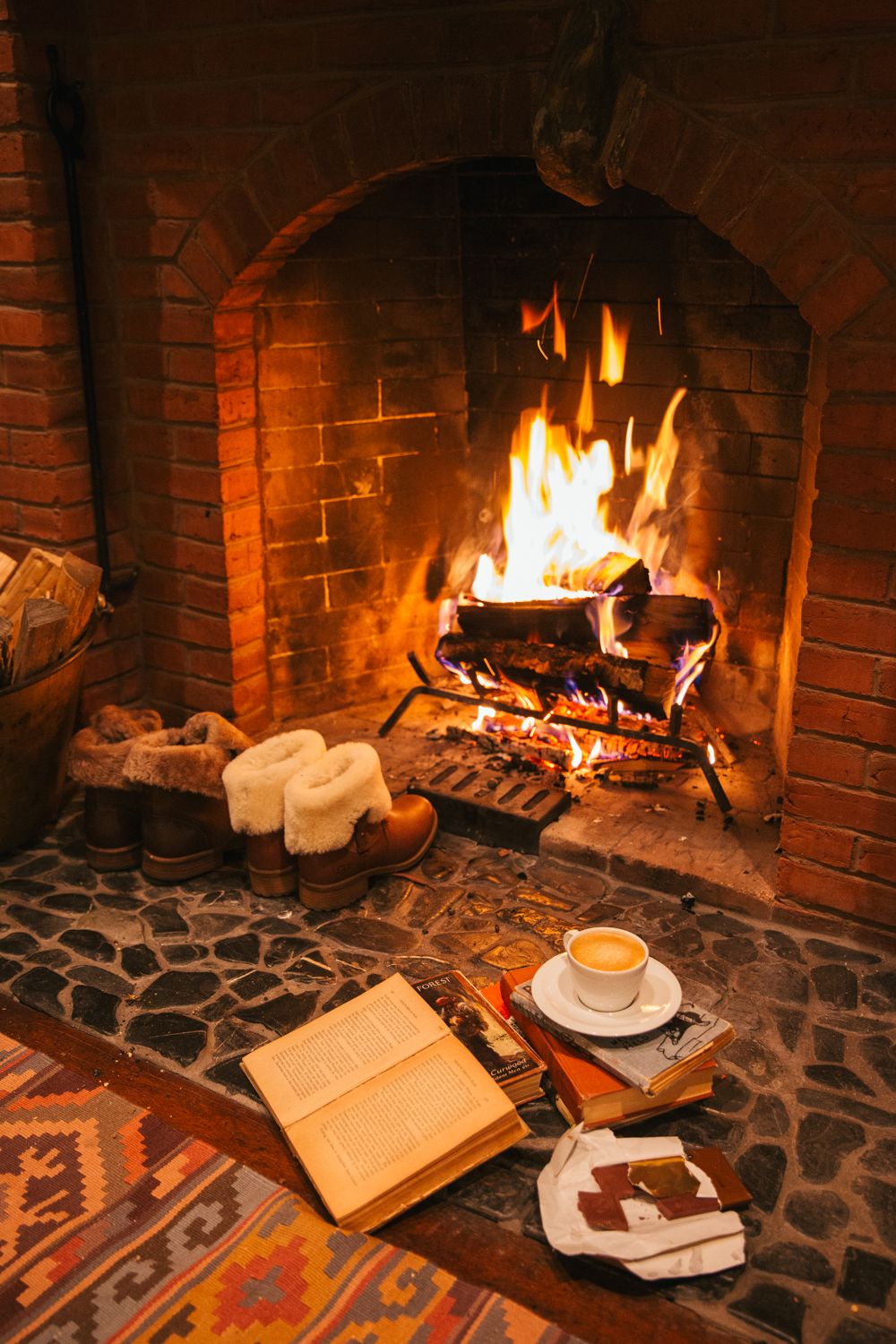 11 Cozy Photos Of Fireplaces That Will Make You Want To Stay Inside All   Sunrise In Vermont 27 