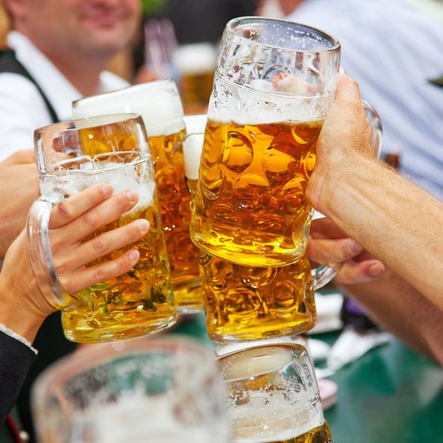 Beer, Drink, Alcoholic beverage, Alcohol, Drinkware, Barware, Beer glass, Hand, Cap, Tableware, 
