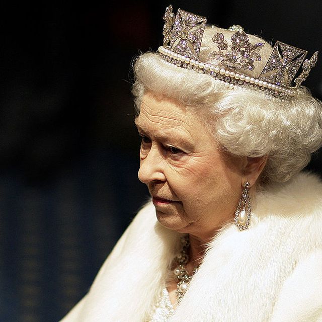 What Happens When Queen Elizabeth Ii Dies Town Country Magazine