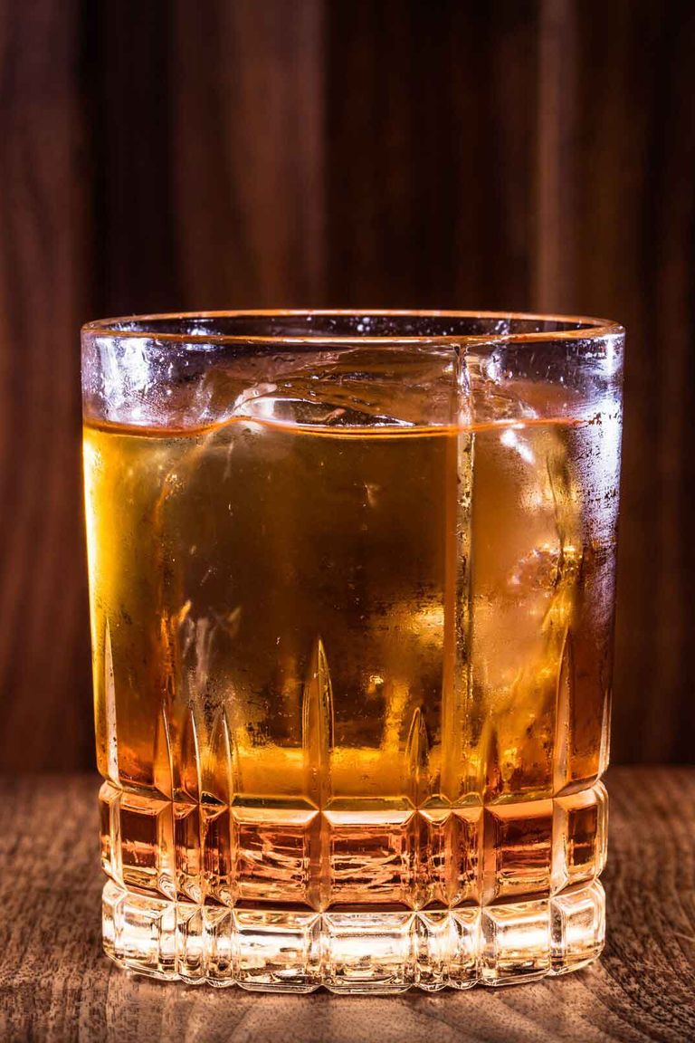24 Best Whiskey Cocktails Drink Recipes To Mix With Whiskey And Bourbon