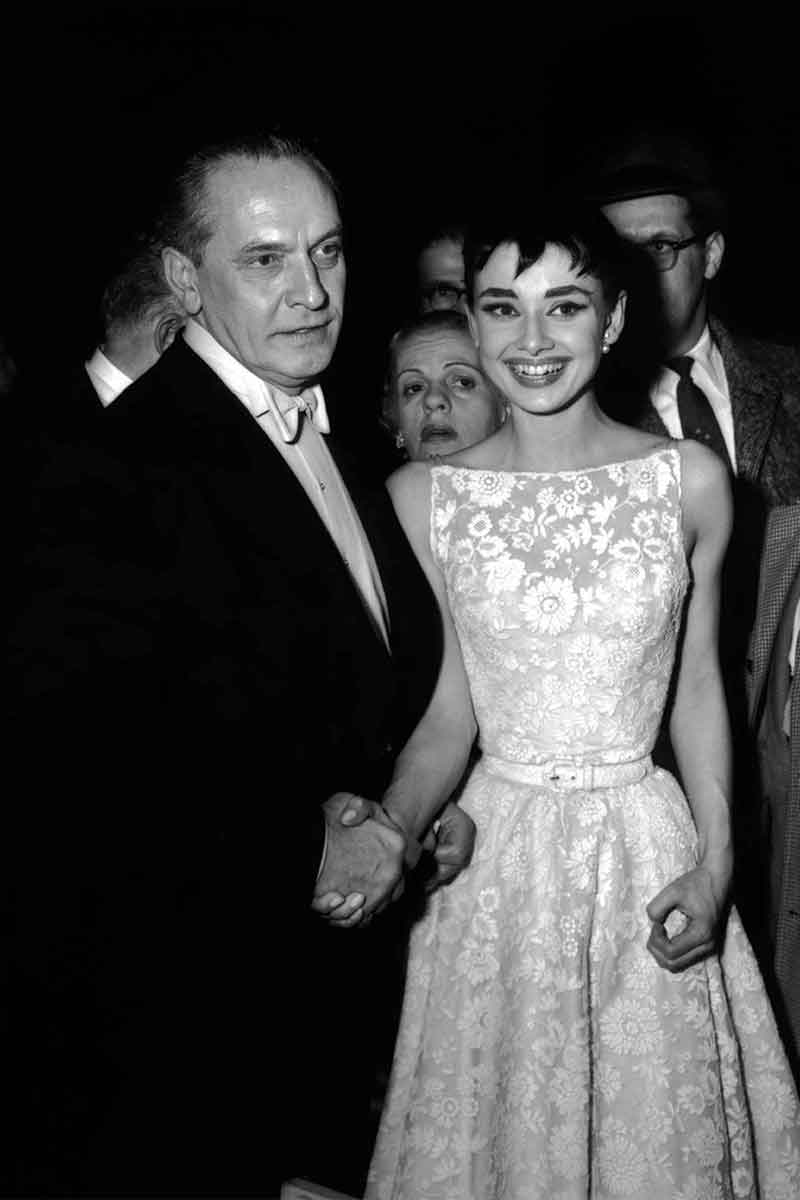 Photograph, Black-and-white, Monochrome photography, Dress, Fashion, Monochrome, Standing, Formal wear, Event, Suit, 