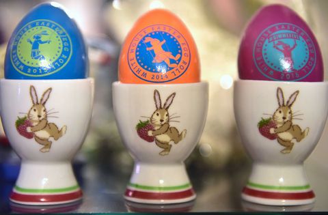 Vertebrate, Symbol, Hare, Rabbits and Hares, Rabbit, Easter egg, Souvenir, Toy, 