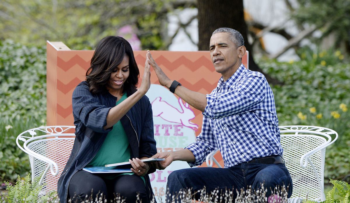 Barack Obama and Michelle Obama sign book deal