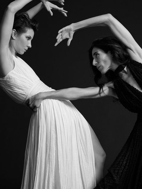 Black, White, Black-and-white, Monochrome photography, Dance, Performing arts, Dancer, Monochrome, Arm, Performance, 