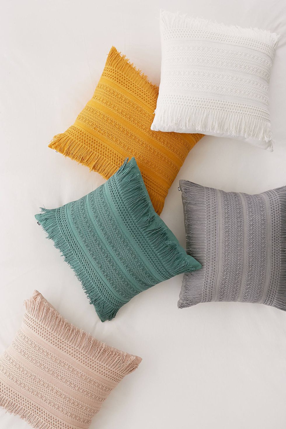 Throw pillows hot sale urban outfitters