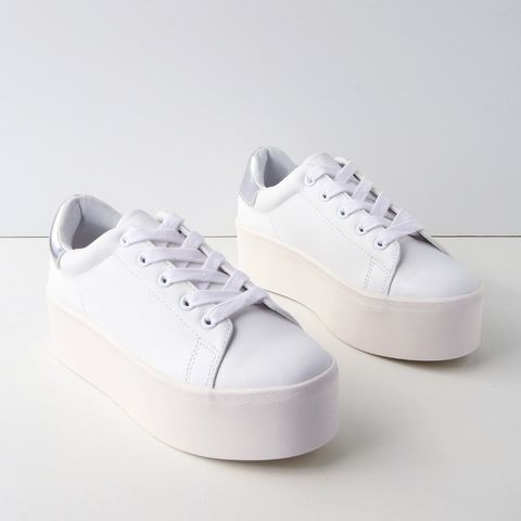 The Best White Sneakers for Women - Comfy Summer Shoes