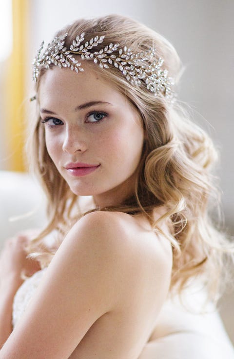 12 Wedding Hair Accessories for Every Type of Bride - Stunning Bridal