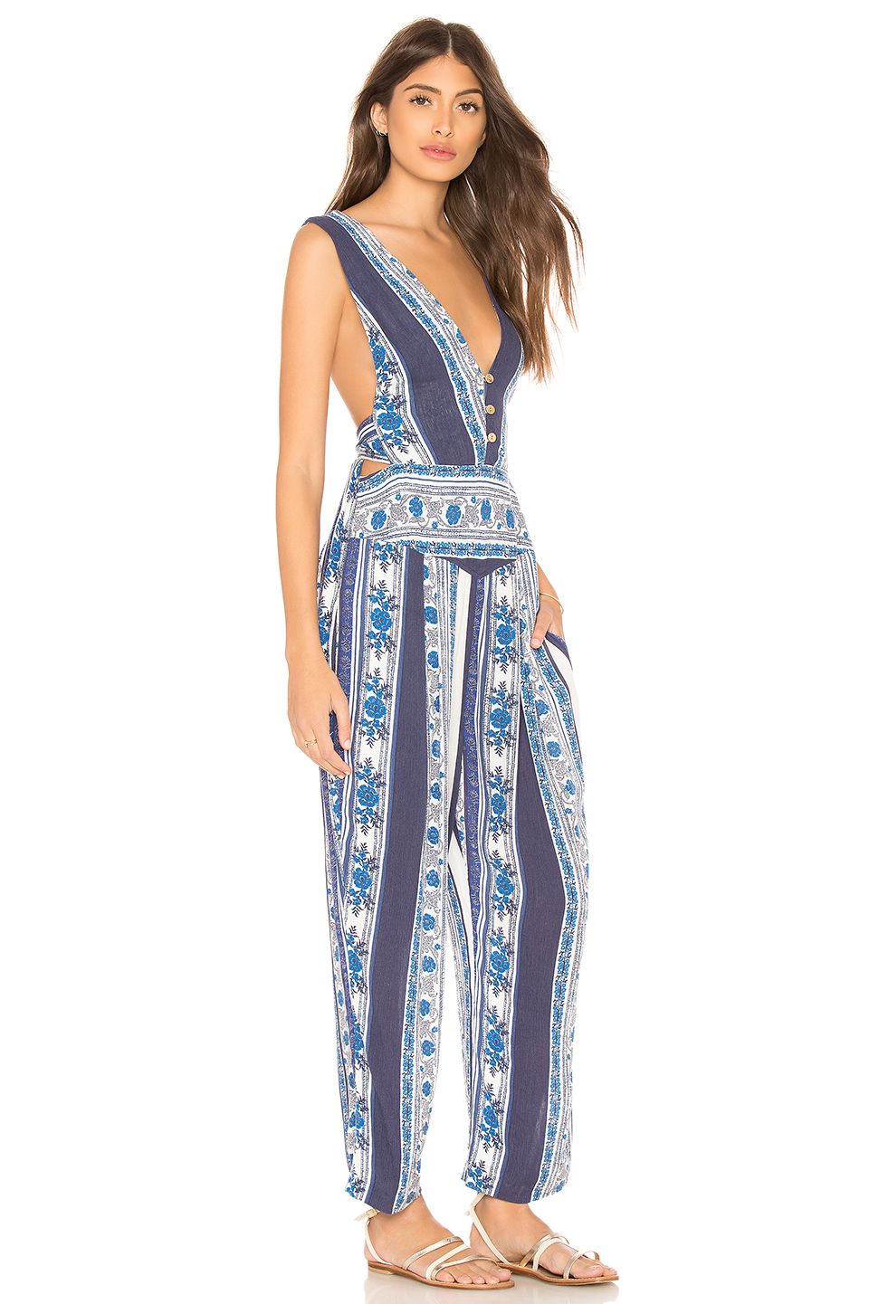 A Patterned Jumpsuit That Looks Great With All Your Sandals