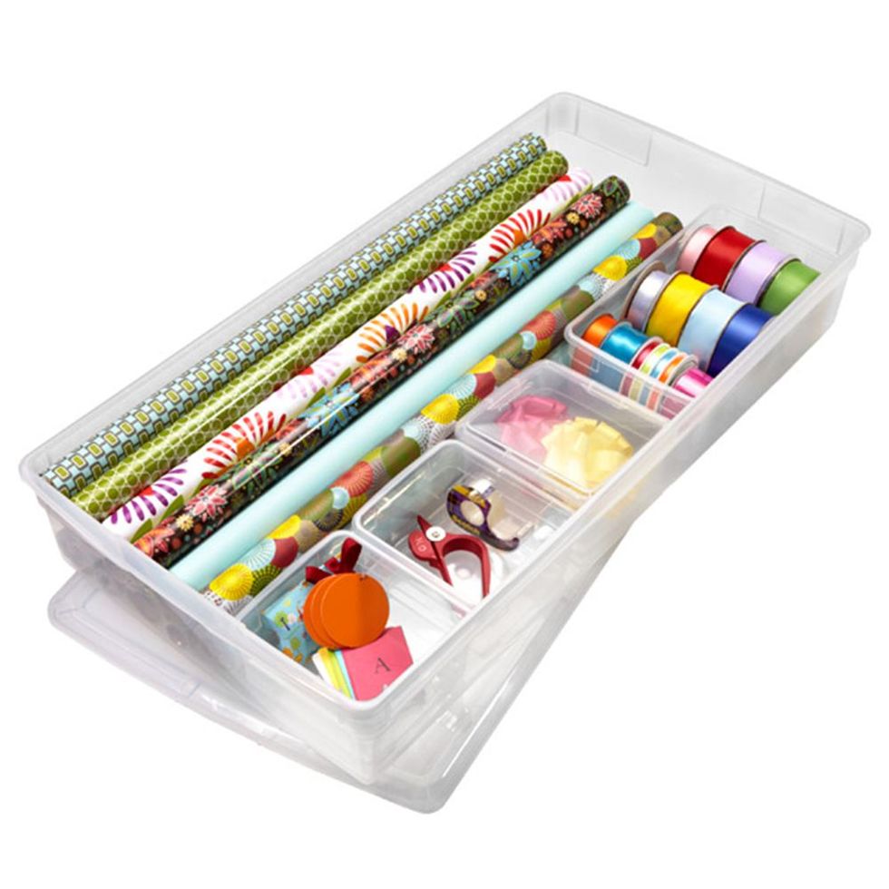  Rubbermaid Wrap N' Craft, Plastic Storage Container for Wrapping  Paper and Crafting Supplies, Fits Up to 20 Rolls of Standard 30” Wrapping  Paper, Two Compartments, Slim Design, Clear Exterior : Health