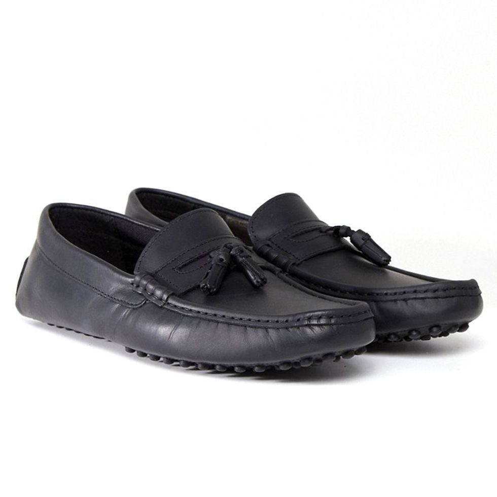 ASOS DESIGN Wide Fit Driving Shoes In Black Leather With Tassels