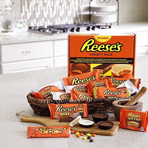 REESE'S Chocolate Peanut Butter Candy Variety Pack, Halloween Candy, 30 Count