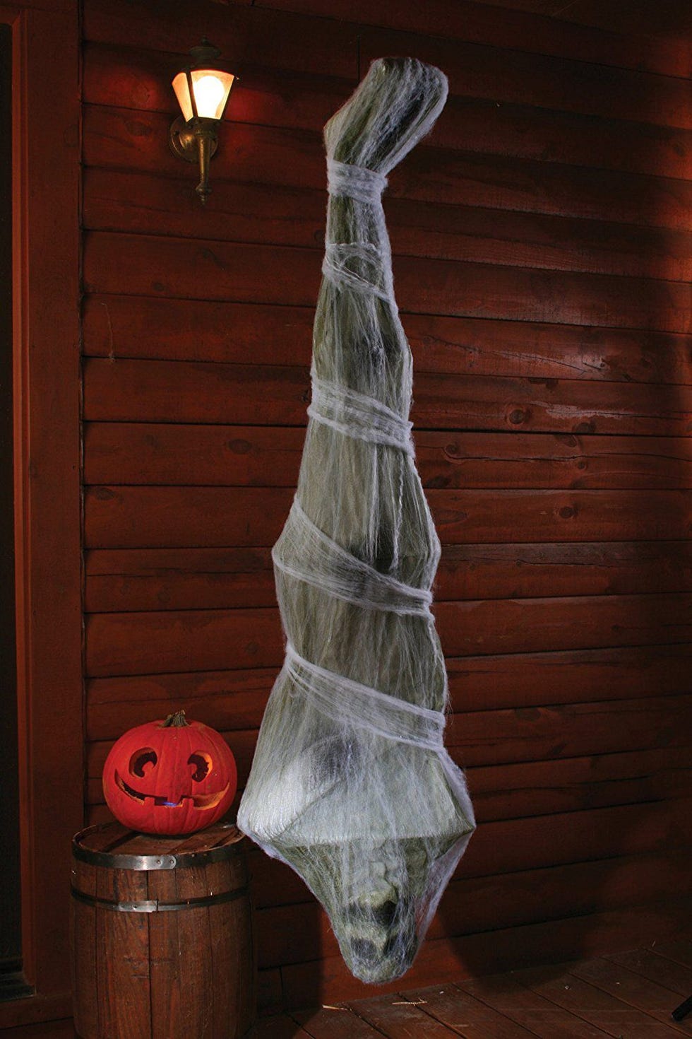 13 Scary Outdoor Halloween Decorations - Yard Decorations & Props for ...