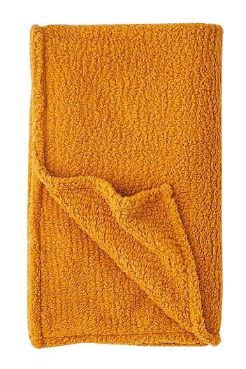 7 Best Blankets To Buy Right Now That Are Stylish And Soft