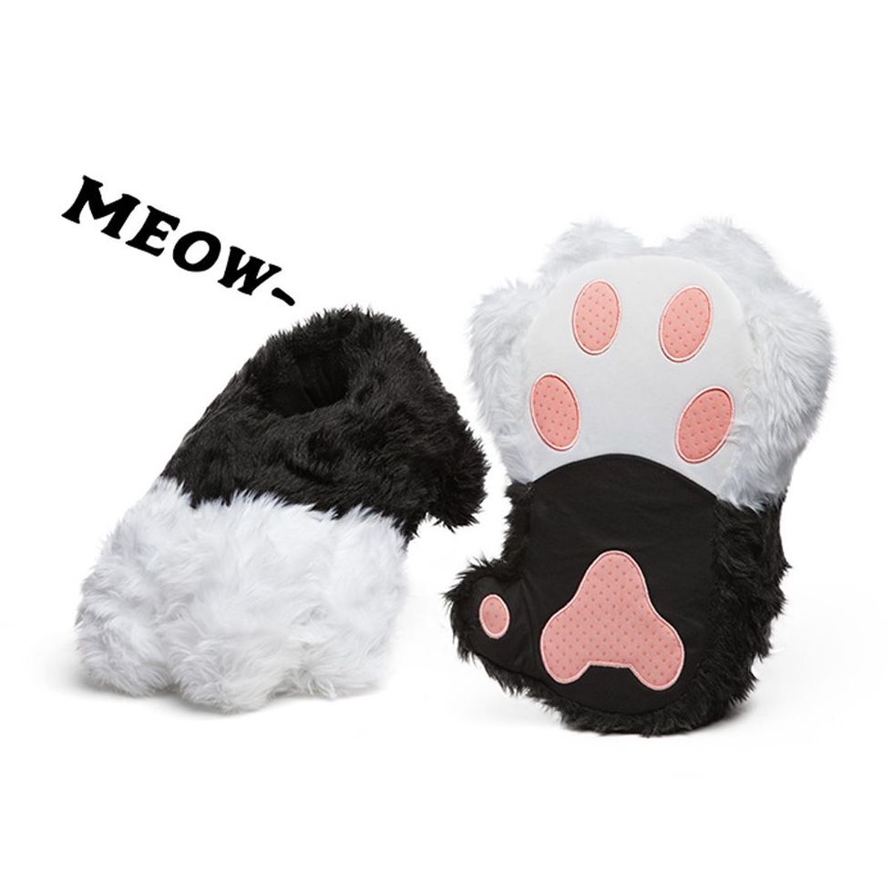 Twitchy Kitty Cat Paw Slippers