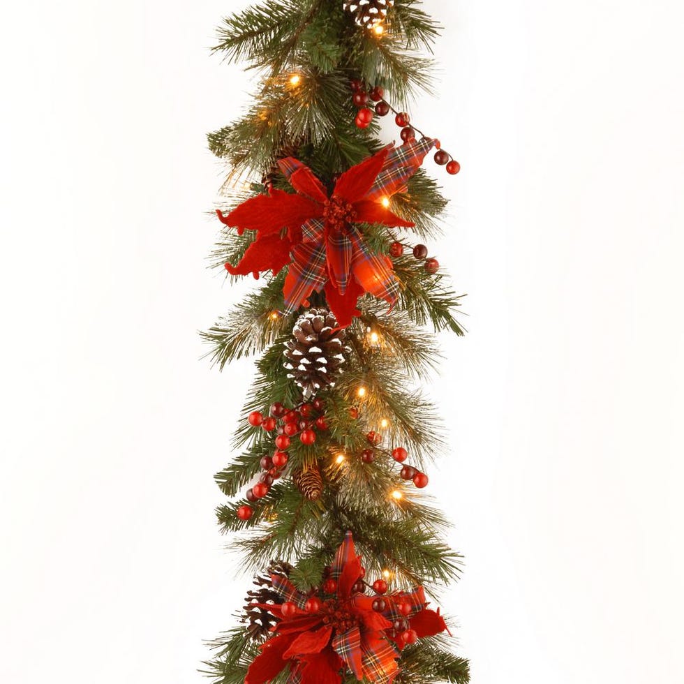 9 ft. Tartan Plaid Garland
