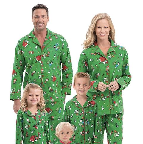 27 Best Matching Family Christmas Pajamas 2021 - Funny Pajamas for the ...