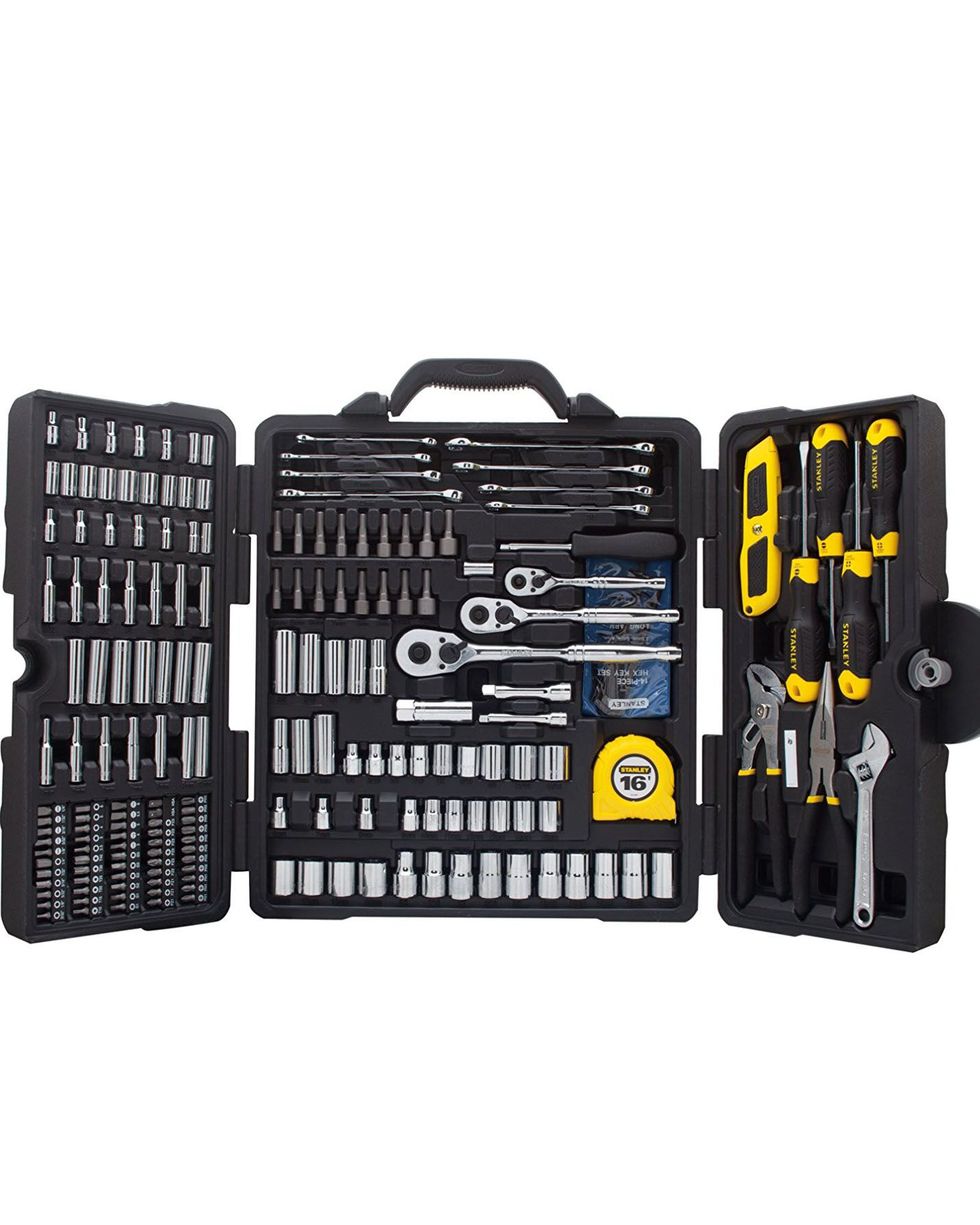 19 Automotive Tools Every Mechanic Needs in Their Garage