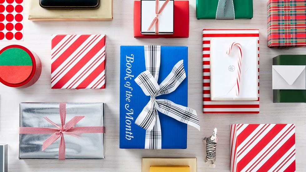 SPOILERS] The Book Lover's Advent Calendar: 25 Bookish Gifts for