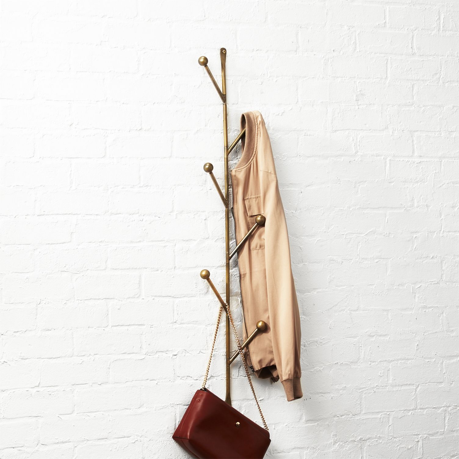 vertical coat hanger