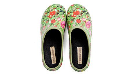 20 Best Garden Shoes - Clogs and Boots for Gardening