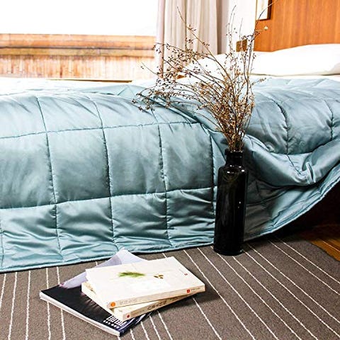 10 Best Cooling Comforters For Hot Sleepers 2020