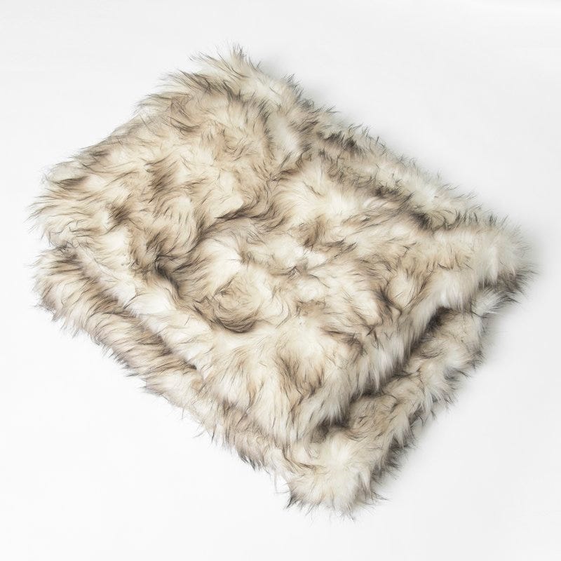 10 Best Throw Blankets - Luxurious & Cozy Throw Blankets for Winter