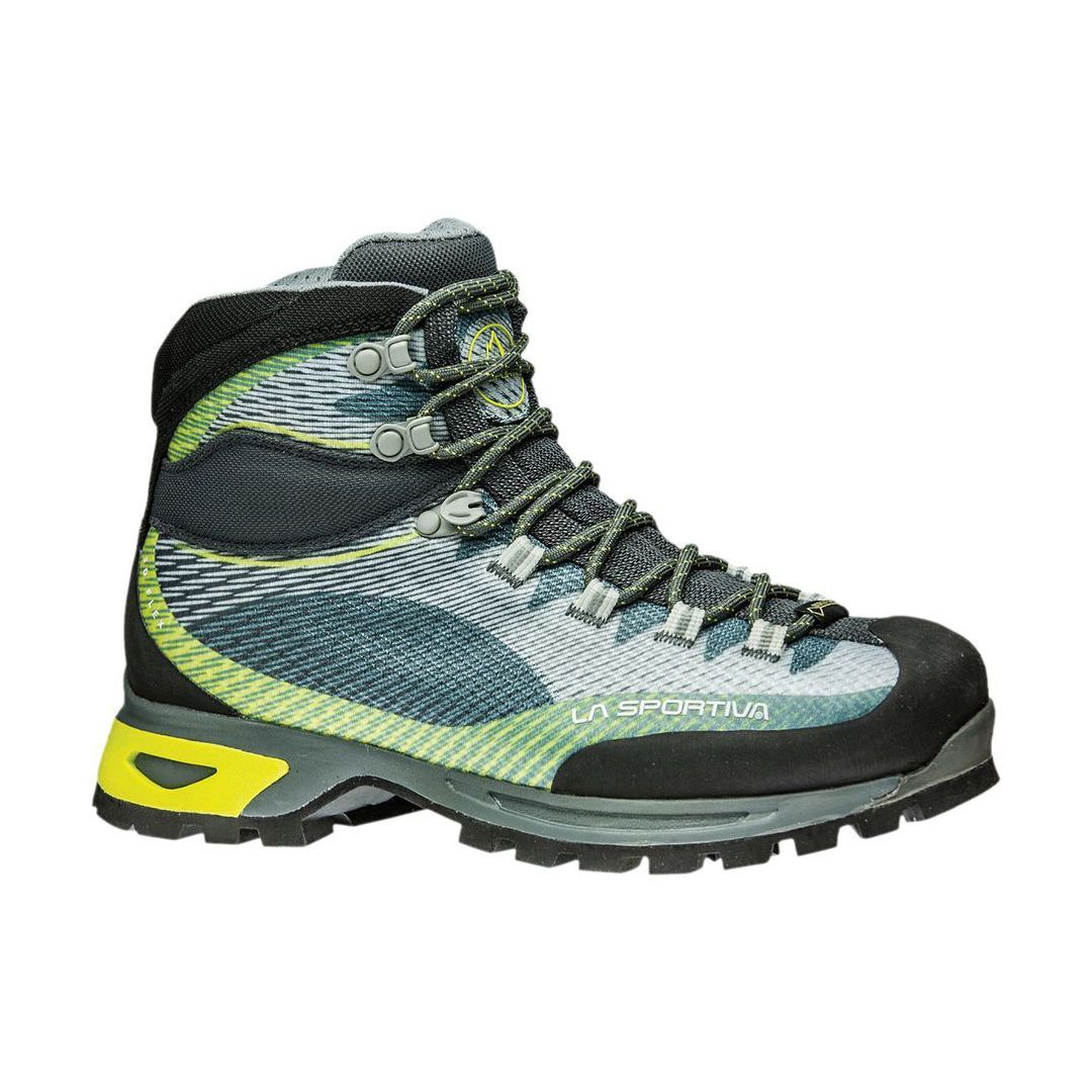 consumer reports hiking boots