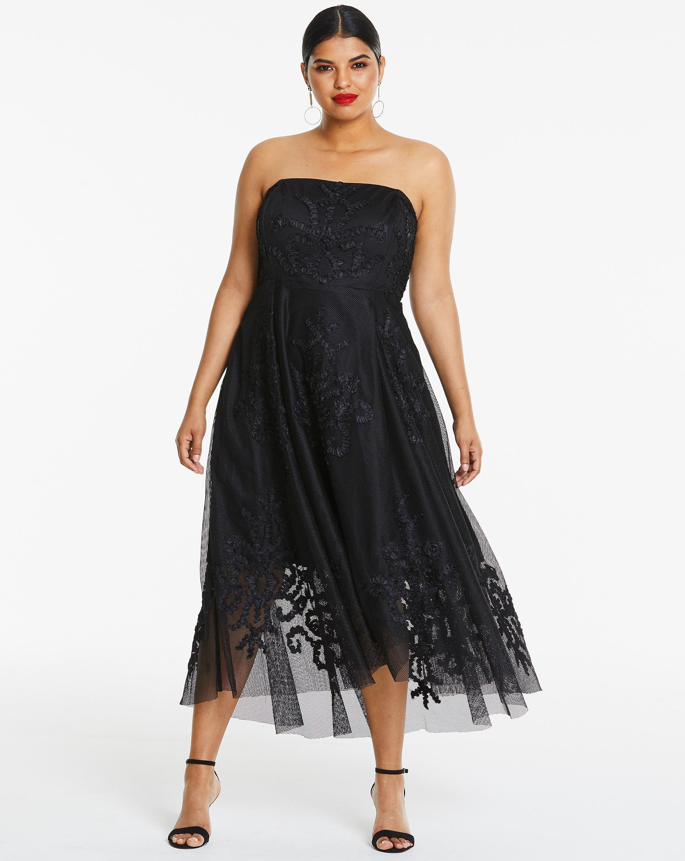 23 Best Black Prom Dresses 2022 - Dark Formal Dresses for Prom